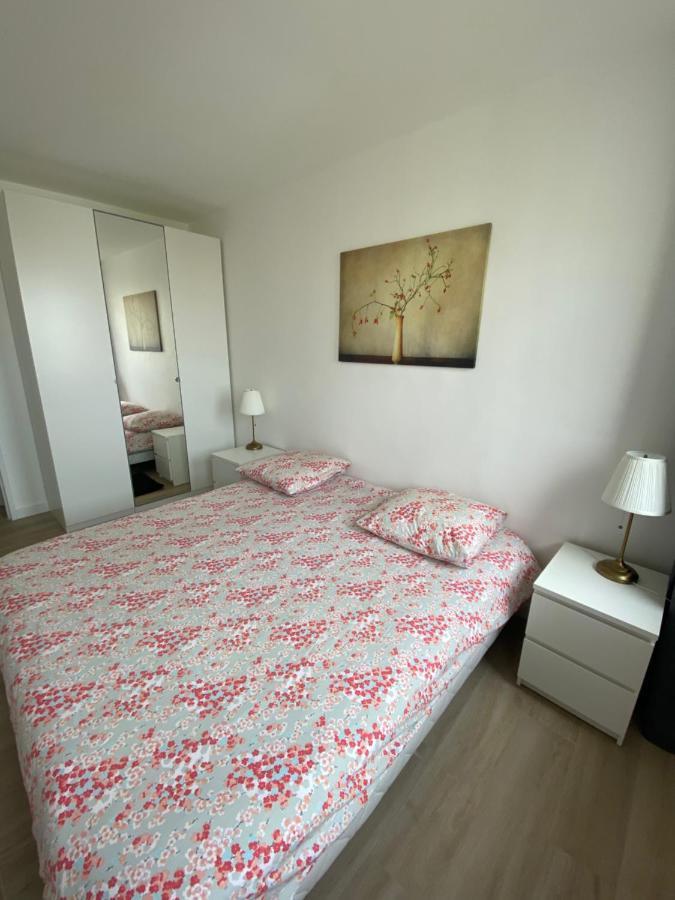 Grand Appartement Courbevoie Paris Bagian luar foto